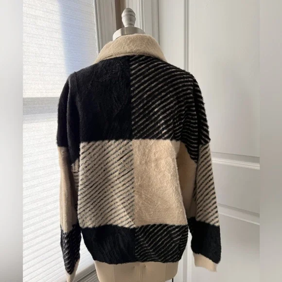 NVLT Eyelash Knit Bomber Coatigan - Picture 6 of 10